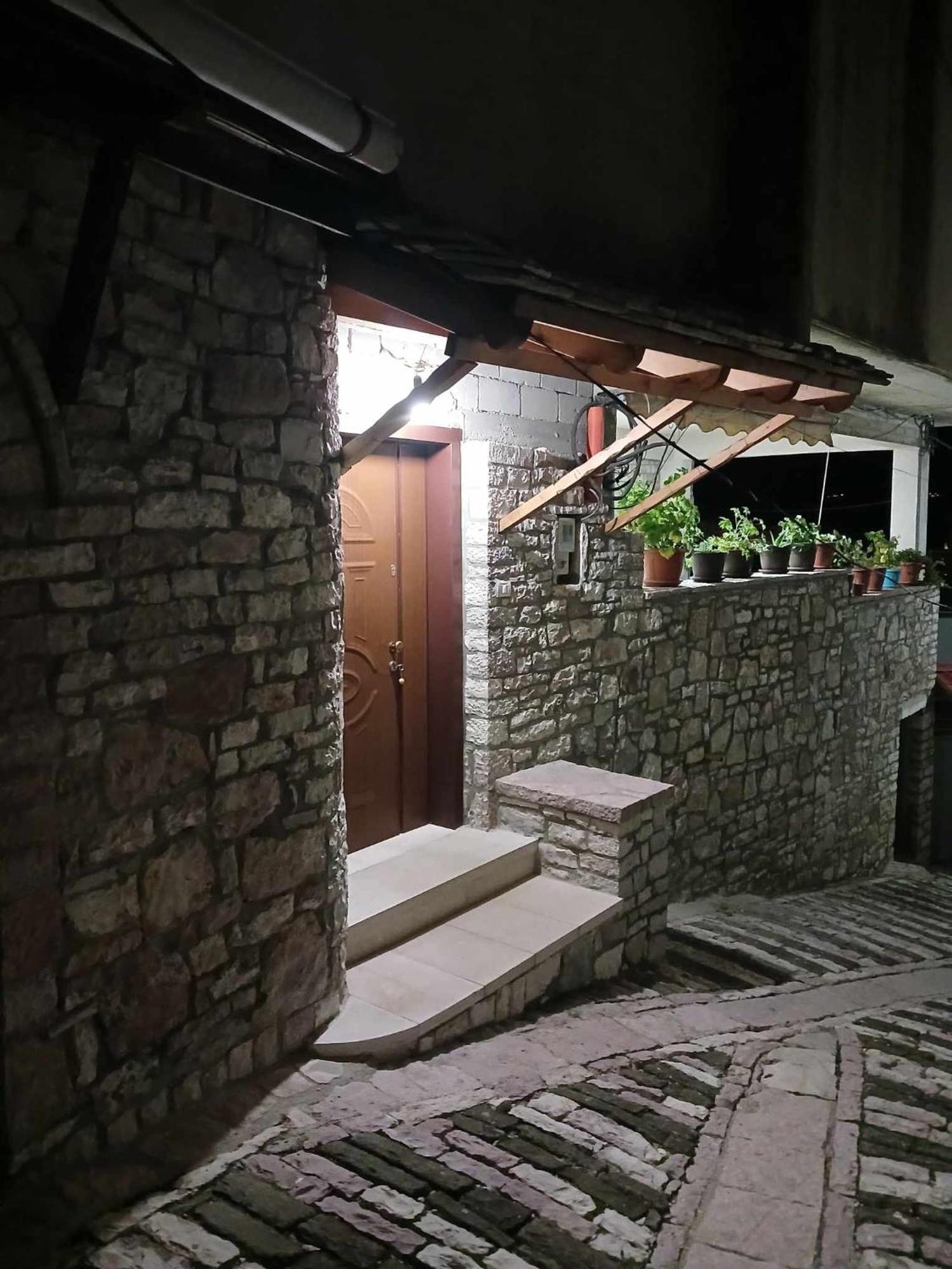 Eniguesthouse Gjirokastër Exteriér fotografie